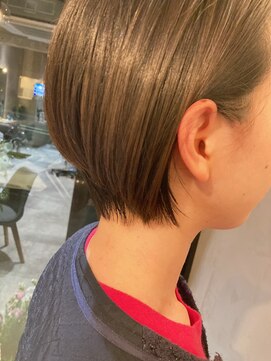 ヘアーソート(hair sort) 大人可愛い20代30代40代丸み前下がりショート@hair sort