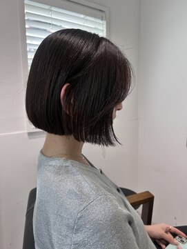 マチルダ(Matilda) タイトな切りっぱなしボブ