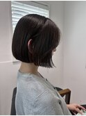 タイトな切りっぱなしボブ
