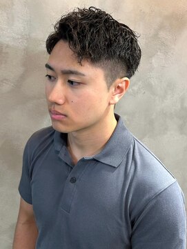 ディスイズバーバーサード(THIS IS BARBER 3rd) ツイスパ 刈り上げショート サイドパート アップバング