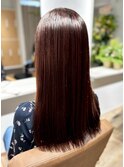 圧倒的な艶で魅せる！大人のためのツヤ感ストレートロング