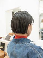 ガーデンヨコハマエスト(GARDEN YOKOHAMA est)&nbsp;ボブ　外ハネボブ　くびれヘア　切りっぱなしボブ　暗めカラー