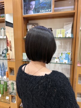 プランタンアヴェダ(printemps AVEDA) 大人っぽく決まるボブ×透け感ブラック