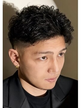 リア(Li'a) フェード/メンズパーマ/ラルフカール