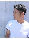 ラフウェットなアップバングのツーブロックショートヘア