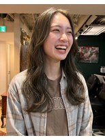 グッドフェローズ ミナミホリエ(GoodFellas minamihorie)&nbsp;自然なくびれロングレイヤー×透明感カラー羽エクステ艶感