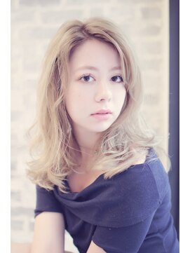 ワゴンバイアフロート(Wagon by afloat) 女っぽカジュアルせミディ