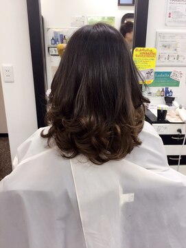 ビューティーコレクション 静岡北店 グラデーションカラー