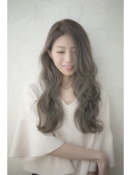 ヘアーミューズ リベロ(hair muse Livero) 【Livero】センターパートロング×ブルージュ 1