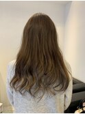 ロング×毛先だけハイトーンカラー