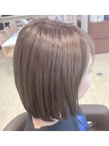 マニス(manis)&nbsp;艶髪アッシュオリーブ切りっぱなしショートボブ20代30代40代