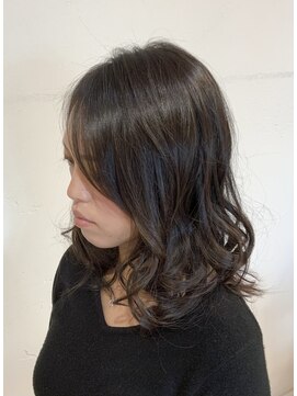 ヘアートラム(HAIR TRAm.) ゆるふわコテ巻き