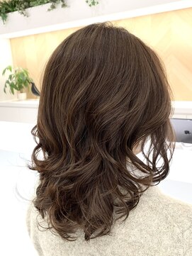 ステアケース 武蔵小杉店(stair:case) レイヤーカット コテ巻き風パーマ 武蔵小杉