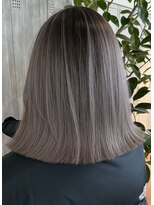 ヨロ 小岩(YOLO)&nbsp;ハイライトカラーミルクティーベージュケアブリーチダブルカラー