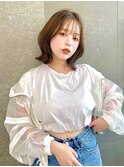 韓国風くびれミディアム 顔まわりカット サイドバング