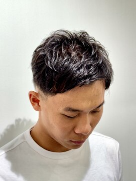 リバティシェアバーバー 銀座2nd(LIBERTY SHARE BARBER) 【脱直毛】コテパーマショート