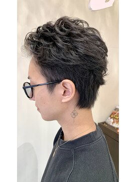 ハイストリートヘア(High street Hair) パーマスタイルでいつもと違う自分へ