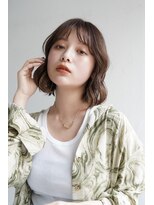 ムク 甲府(muku.)&nbsp;ミディアムヘア/斜めバング/グレージュカラー/甲府駅