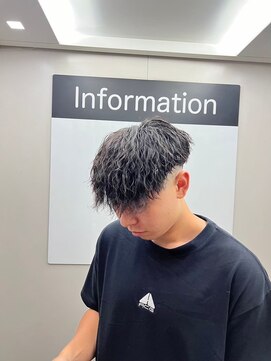 アウラ(AURA) ツイストスパイラルパーマツイストパーマスパイラルパーマ