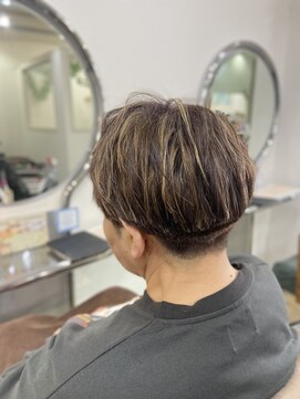 ビィーワンイースト(Be 1 EAST) ショートボブ