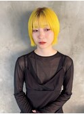 切りっぱなしボブ/ミニボブ/イエローカラー/ルーツカラー