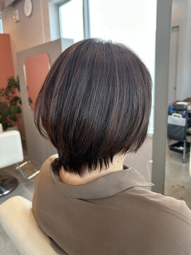 ウルヘアー(uru.hair) 大人可愛いショートボブ