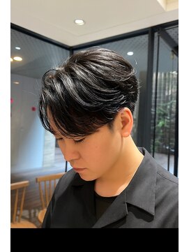 アメリ バイ アピッシュ(Amelie by apish) パーマ失敗のリベンジに。ナチュラル最強“フェザーパーマ”。