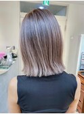 ☆グラデーショングレージュミディアムボブブリーチ