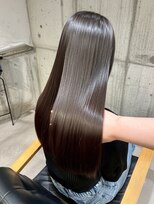 ソメルン 秋葉原 秋葉原で叶えるブルーブラックの美髪ストレート