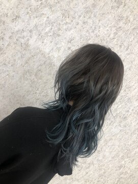 ノア ヘアデザイン 町田店(noa Hair Design) 毛先にアクセントブルーカラー