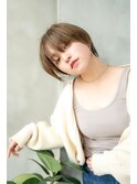 前髪あり大人かわいい前下がり小顔ショートボブ×オリーブカラー