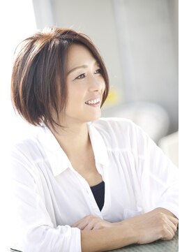 エニー(ENi) 風が吹き抜けるボブ潮風の香り