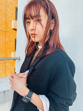 サーリー(SURLY) イルミナカラーアッシュピンク顔まわりカットレイヤーカット韓国