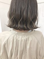 ナンバー デセオ 吉祥寺(N° deseo) 濡れ髪 切りっぱなし オリーブカラー セミウェットウェーブ