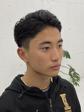 ウェルネス(Wellness) ツイストスパイラルサイドパートスキンフェード63