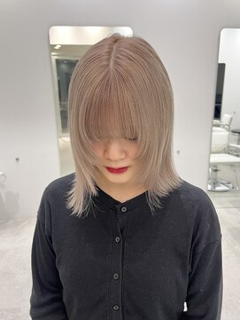 イリ(iLi) 【iLi×REN】シルキーベージュ/ハイトーンカラー/ホワイトカラー