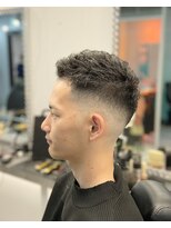 刈部倶楽舞&nbsp;パーマ風/アップバンク/フェード/　ビジネス/黒髪/２WAY