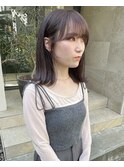 ミディアムヘア×ラベンダーグレージュ