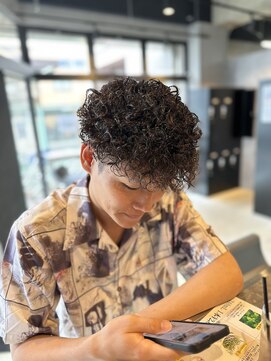 ダズルヘアーエイチ(DAZZLE hair H) プードルパーマ