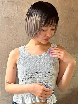 イル(iLe.) ブリーチ/ミディアムヘア/デザインカラー/フェイスフレーミング