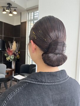 ドロップ タイトシニヨンヘアセット