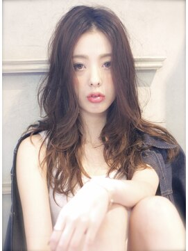 シエナ 渋谷(Siena) siena　センターパートロング×透けちゃうカーキアッシュ