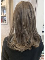 キャアリー(Caary)&nbsp;福山市美容室Caary人気バレイヤージュ、グレージュカラー