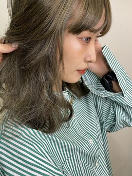 サロン ド ロイ(Salon de Roi) カーキーベージュ
