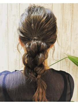 フレッサ(flesa) 三つ編みポニー☆