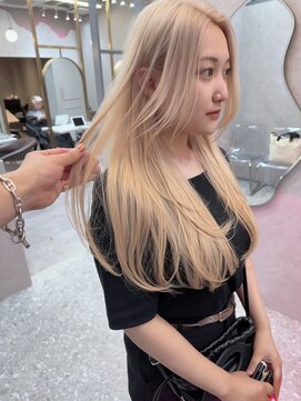 ロンド レア 天神大名店(Lond Le’a) ダブルカラーミルクティーベージュカラーブルーブラックブリーチ