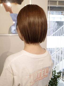 ヨー(Yoh-) 【ストンボブ/中里千尋】ミニボブ/ボブ/ぷつっとボブ