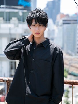 ララルーモ(LaＬaｒＯomo) ツーブロックマッシュ波巻き無造作ヘア