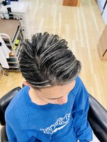 コウ(KOH)&nbsp;メンズハイライト【メッシュ】刈り上げパートスタイル