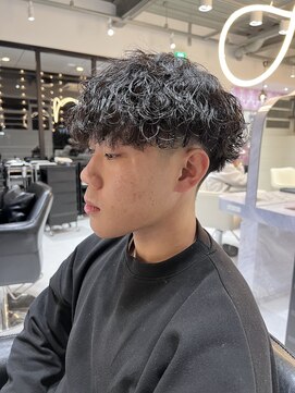 髪屋 紬 メンズ/メンズパーマ/メンズカット/波巻きパーマ